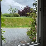 Domaine De Villot Hotel *