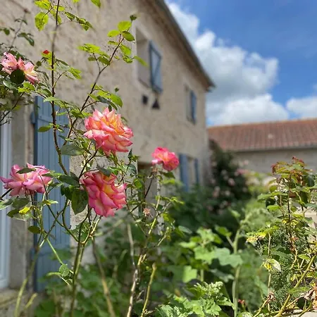 Hotel Domaine De Villot Sainte-Colombe-de-Villeneuve
